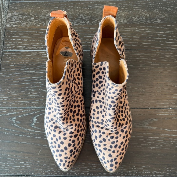 NINE WEST | Leopard Split Ankle Booties‎ Size 7 - Picture 3 of 7